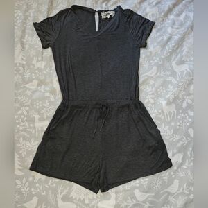 Dark Gray Short Sleeve Romper By Pink Martini Sz Small
